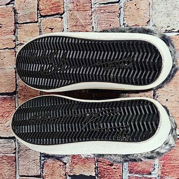 VINTAGE HAVANA FURRY MULE, WOMANS SIZE 6.5 GUC - Picture 10 of 10